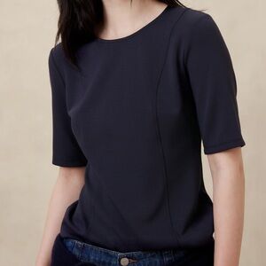 BANANA REPUBLIC NAVY TOP